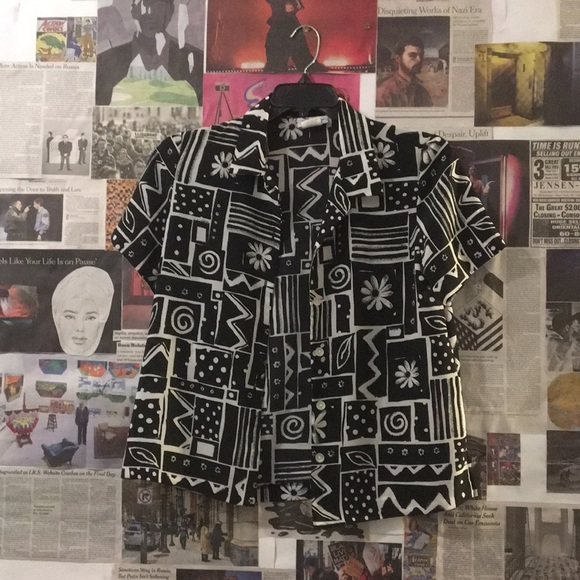 Women’s button down shirt - Picture 1 of 4